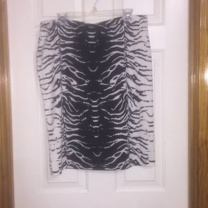Black and white animal print pencil skirt sz large